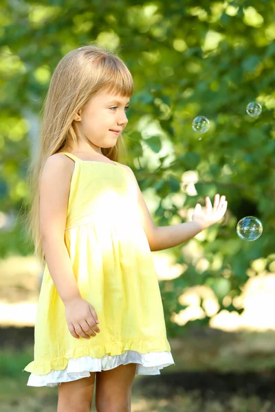 Little girl outside — Stock Photo, Image