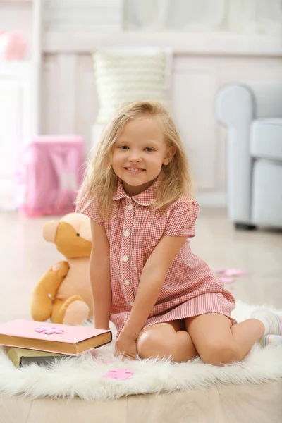 Menina bonita — Fotografia de Stock