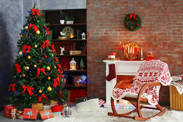 Christmas interior with fireplace and fir tree — Stock Photo, Image
