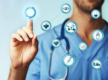 Modern tıbbi kutsal kişilerin resmi ile çalışan doktor