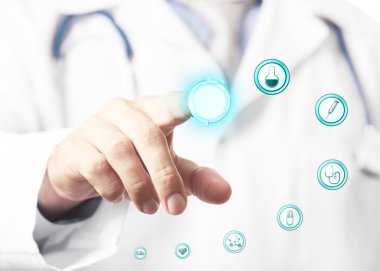 Modern tıbbi kutsal kişilerin resmi ile çalışan doktor