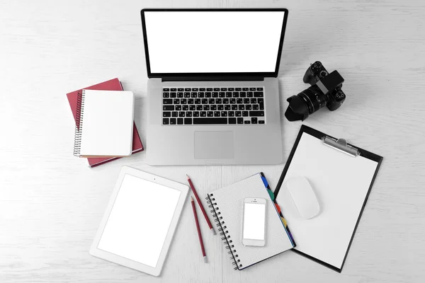 Bürobedarf und Gadgets — Stockfoto