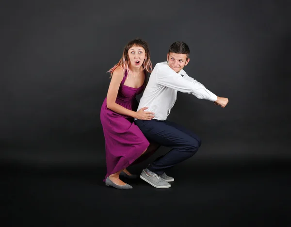 Emozionale giovane coppia — Foto Stock