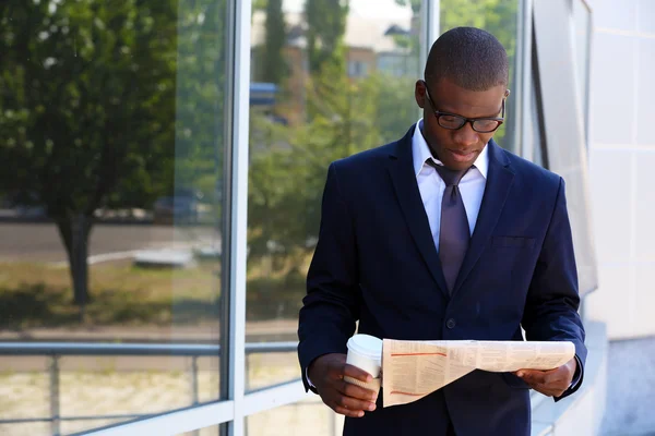 Beau homme d'affaires afro-américain — Photo