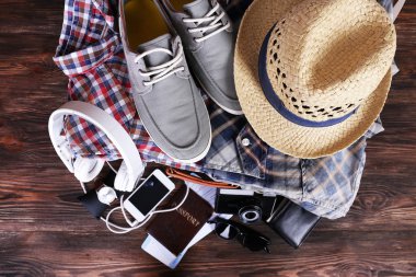 Bavul tatil öğelerin Paketli 