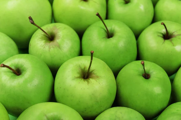 Dojrzałe zielone jabłka z bliska — Zdjęcie stockowe