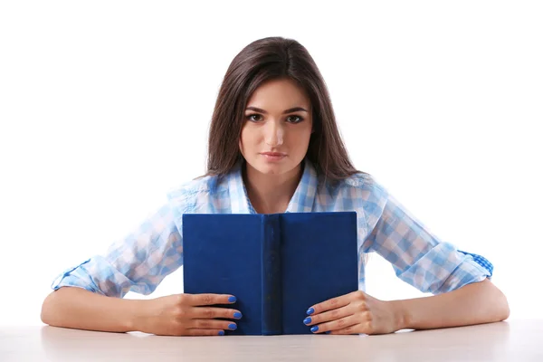 Молодая девушка с книгой — стоковое фото