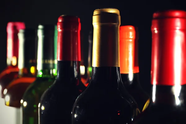 Verschiedene Weinflaschen — Stockfoto