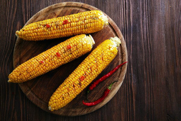 Tasty grilled corn 