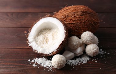 Hindistan cevizi pul şekerler