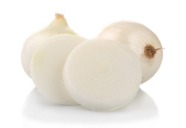 Bütün ve kesilmiş soğan