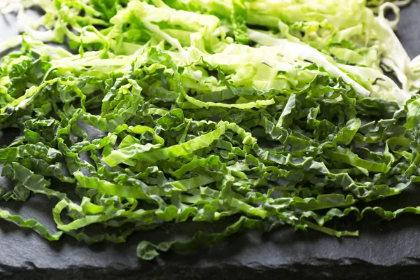 Cut savoy cabbage — Stock Photo, Image