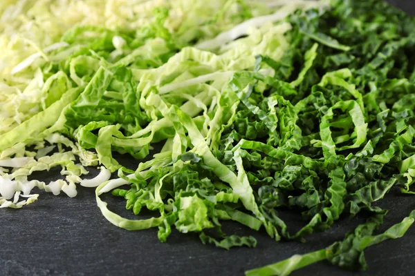 Cut savoy cabbage — Stock Photo, Image