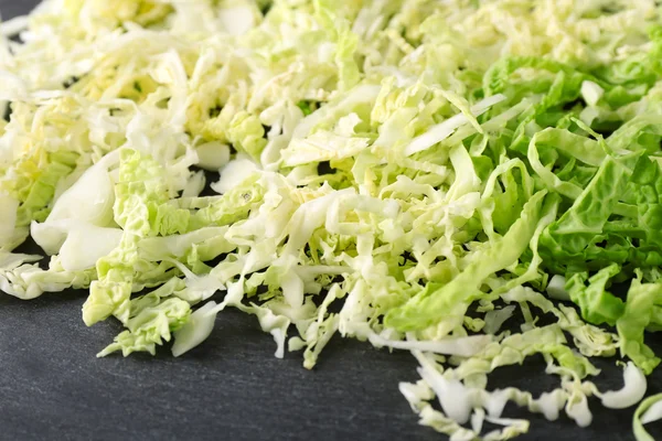 Cut savoy cabbage — Stock Photo, Image