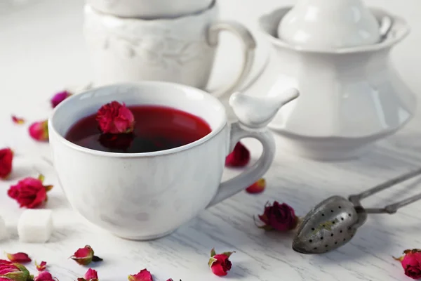 Gül çay ve çay seti — Stok fotoğraf