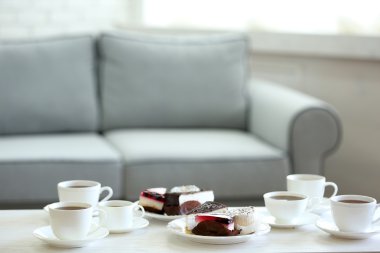 Evde gıda ile tablo  