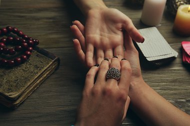 Cadı - fortune teller okuma servet yakın çekim