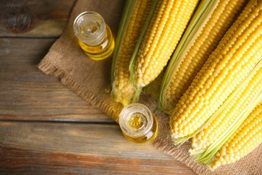 Şişe ile taze Mısır