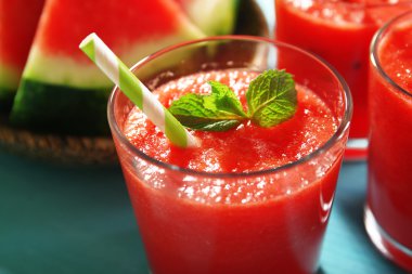 Karpuz suyu gözlük