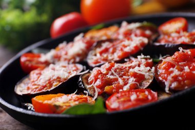 Pan closeup pişmiş sebze