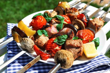 Barbekü tabak portre üzerinde