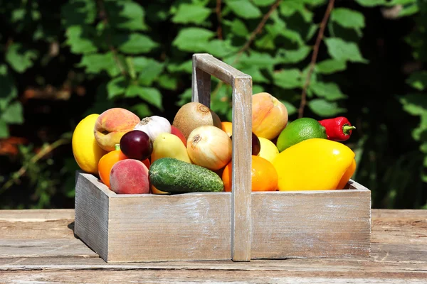 Montão de frutos frescos — Fotografia de Stock