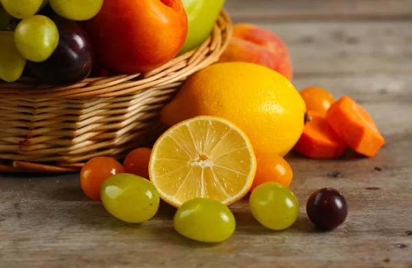 Heap of fresh fruits — Stock Photo, Image