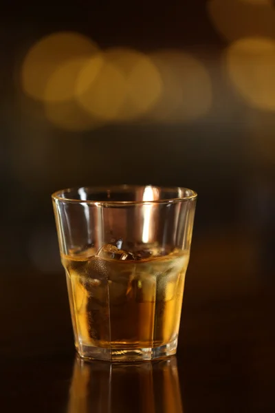 Vaso de cristal de whisky — Foto de Stock