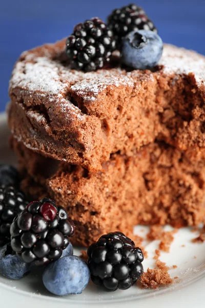 Kuchen mit Beeren Nahaufnahme — Stockfoto