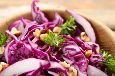 kırmızı lahana salatası