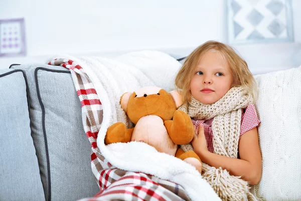 Little girl with sore throat — Stock Photo, Image
