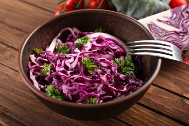 kırmızı lahana salatası