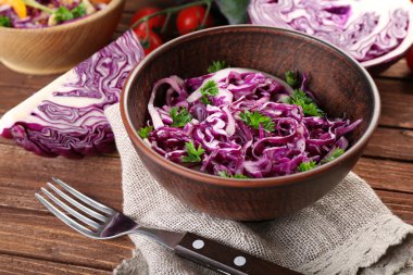 kırmızı lahana salatası