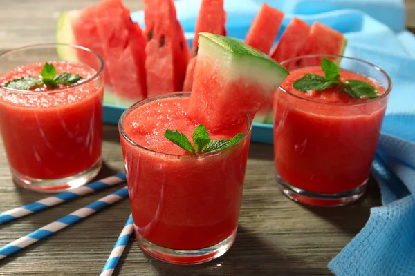 Glasögon av vattenmelon juice — Stockfoto