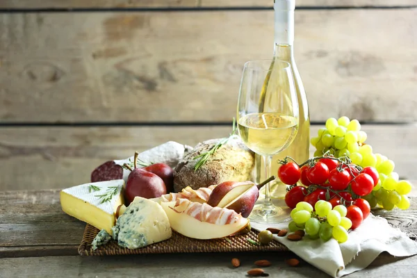 Vários tipos de comida italiana — Fotografia de Stock