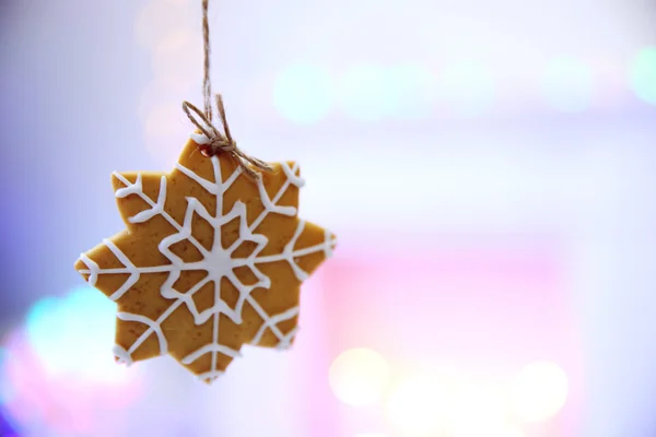 Christmas cookie na błyszczący streszczenie tło — Zdjęcie stockowe