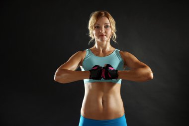 Atletik çekici kadın