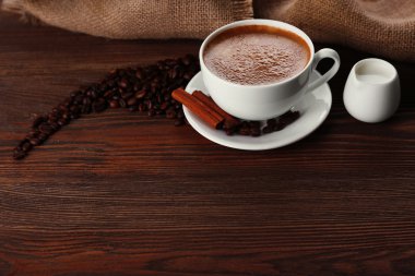 Kahve krem ve kahve fasulye ile