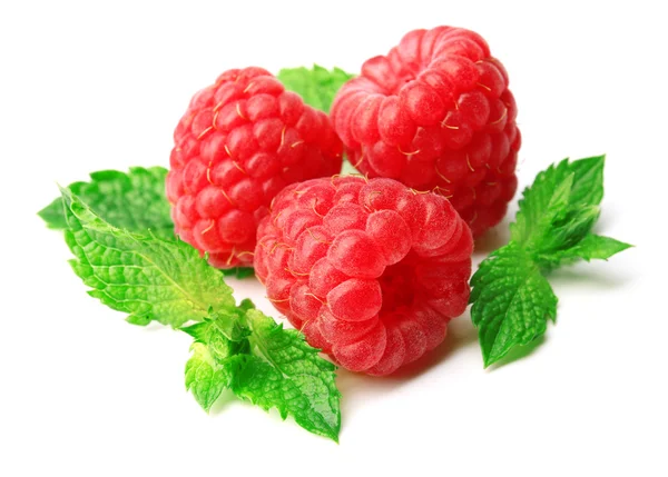 Fresh red raspberries isolated on white — Stock Photo, Image