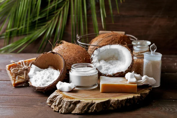 СПА кокосовые продукты — стоковое фото