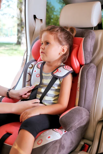 Menina no carro — Fotografia de Stock