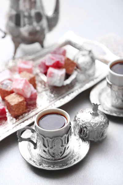 Set de té antiguo con delicia turca — Foto de Stock