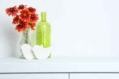 Dekoratif Kuş ile güzel çiçekler