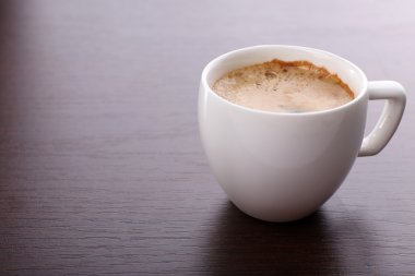 kahve tablo üzerinde kapat