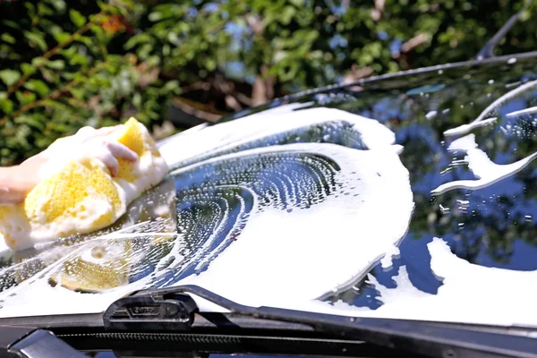 Hand washing car — Stock Photo, Image