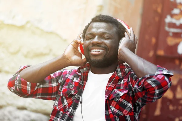 African American man with headphones — Stock Photo, Image