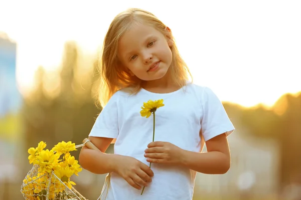 Linda niña — Foto de Stock