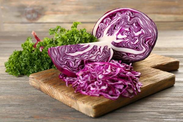 Red cabbage and parsley — Stock Photo, Image