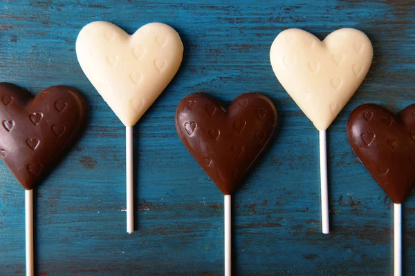 Chocolade hartvormige snoepjes — Stockfoto