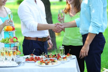 kahve ve öğle yemeği molası  